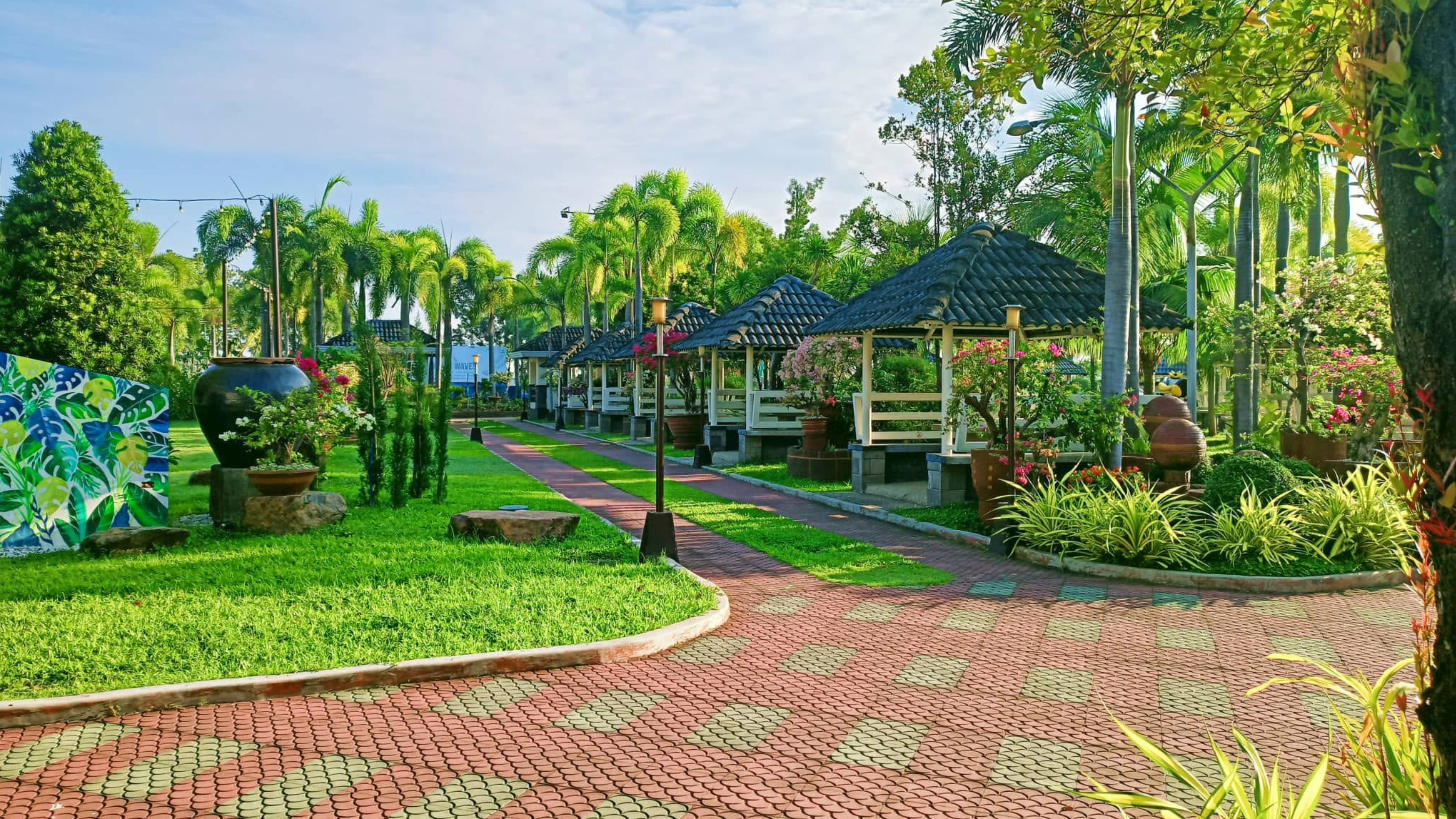 Lush tropical gardens at Crystal Waves Resort
